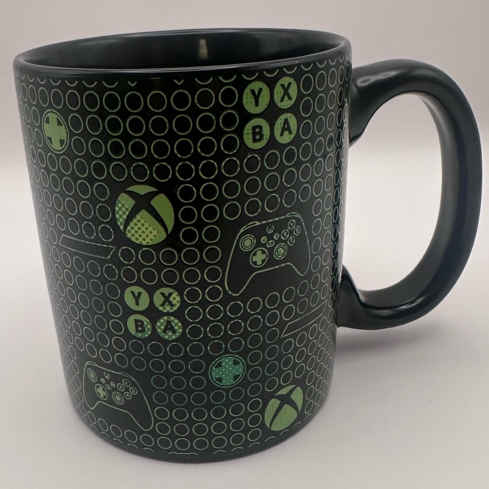 Paladone Xbox Gaming Mug Black & Green Controller, Microsoft